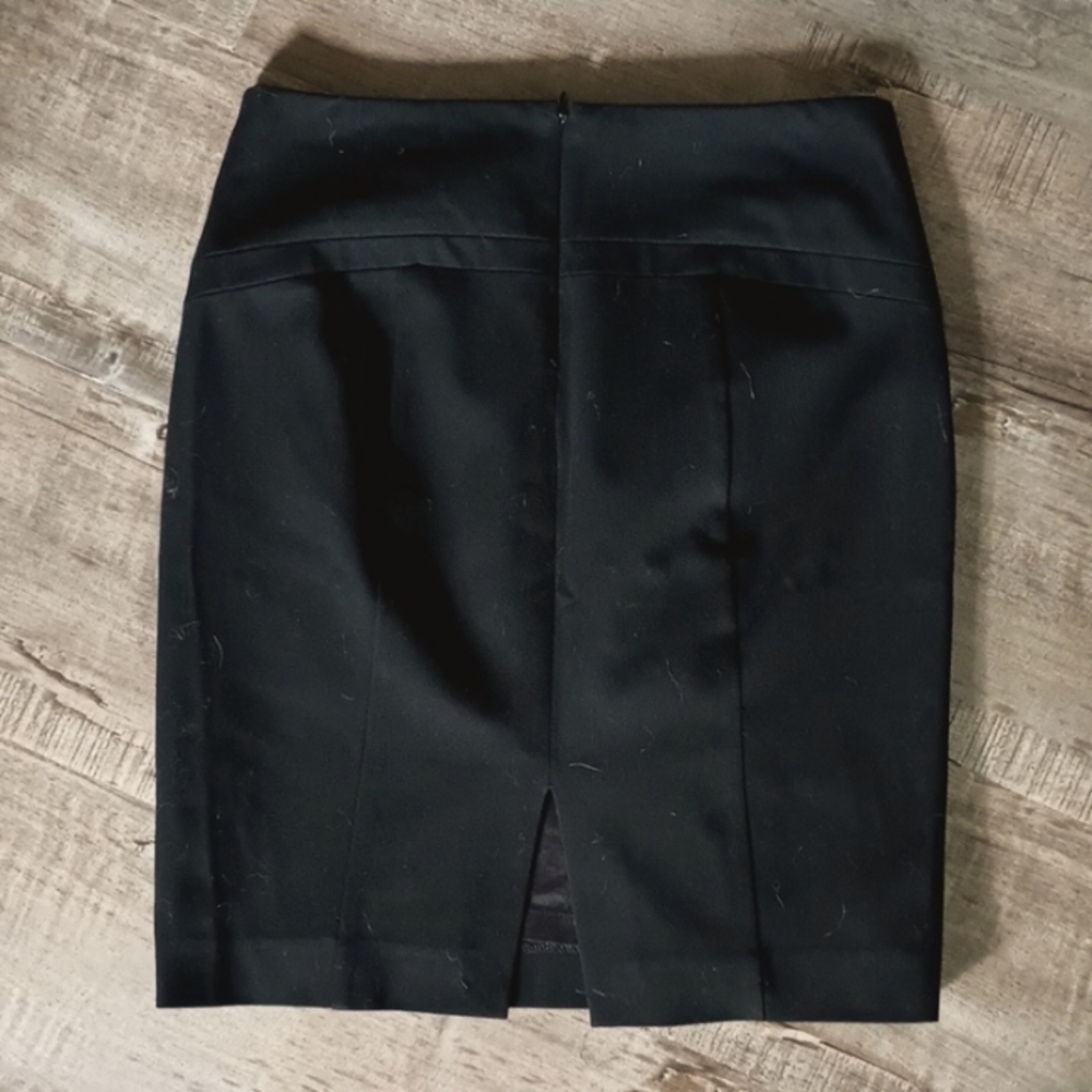 EXPRESS Basic Black Skirt - Picture 3 of 8